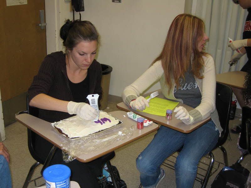 GROUP WORKING ON WHO'S LINE IS IT CAKE