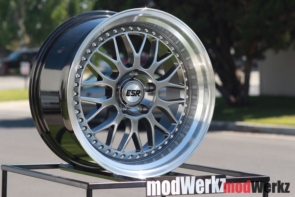  photo ESR Wheels-11_zpscyntx2gt.jpg