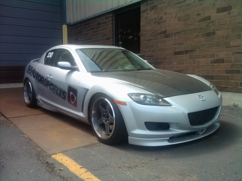 Hahanow that I see an RX8 I had to go outside and snap a quick pic of my