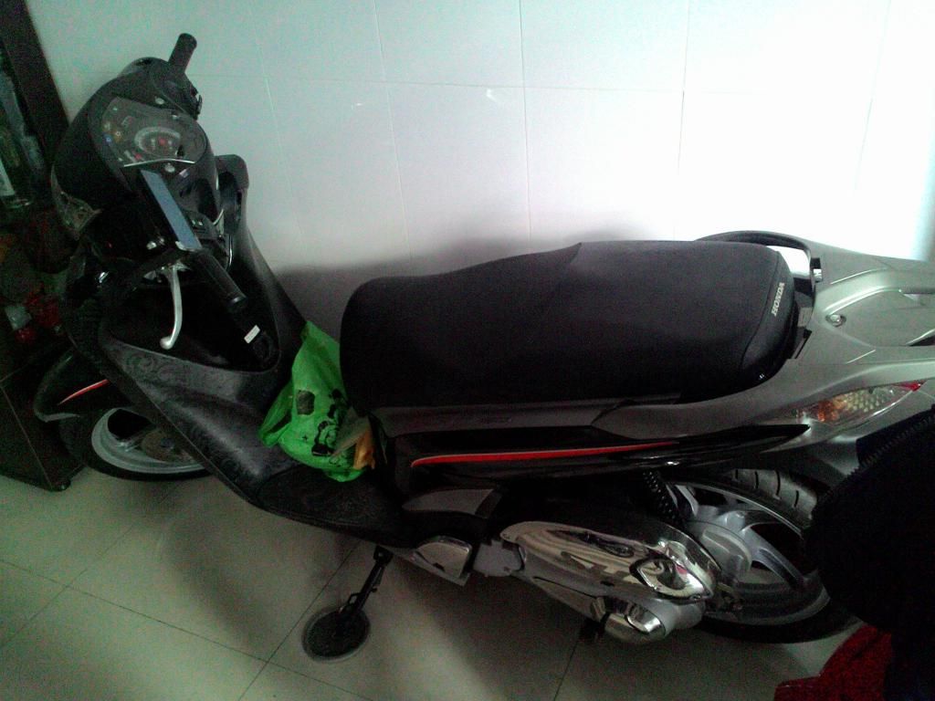 Bán xe SH 150i 2k10 xe nhập Italia, chính chủ 1 đời chủ, xe trùm mền, mới leng keng - 2