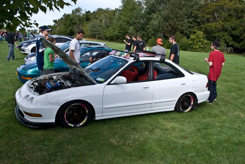 http://i87.photobucket.com/albums/k134/geclipse/h-t%20show/4drintegra-1.jpg