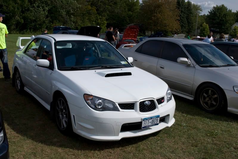 http://i87.photobucket.com/albums/k134/geclipse/h-t%20show/STi.jpg