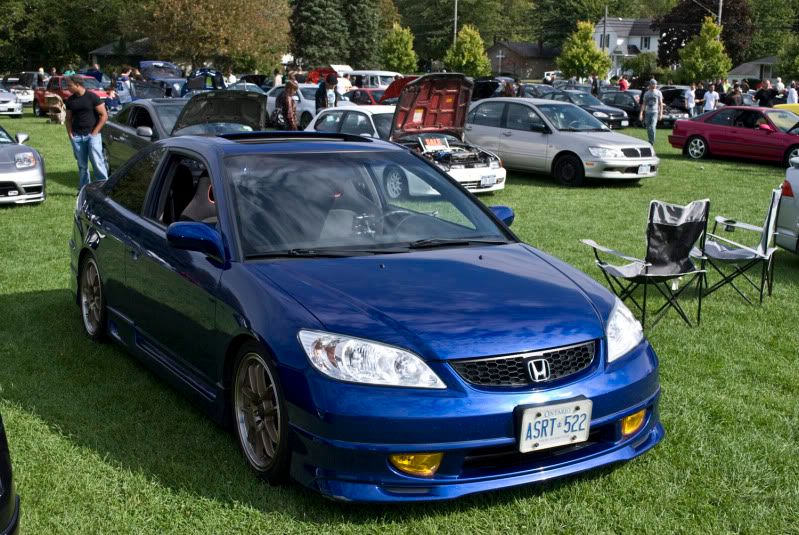 http://i87.photobucket.com/albums/k134/geclipse/h-t%20show/bluecivic.jpg