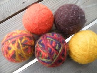 Autumn set of 5 100% wool dryer balls