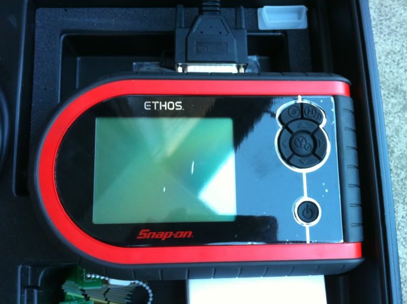 Snap-On Ethos Diagnostic Computer. Nearly new, boxed, with leads and