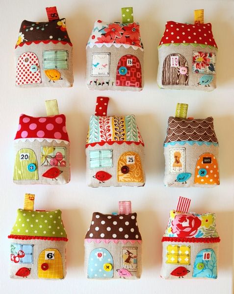 Fabric house ornaments by Retro Mama