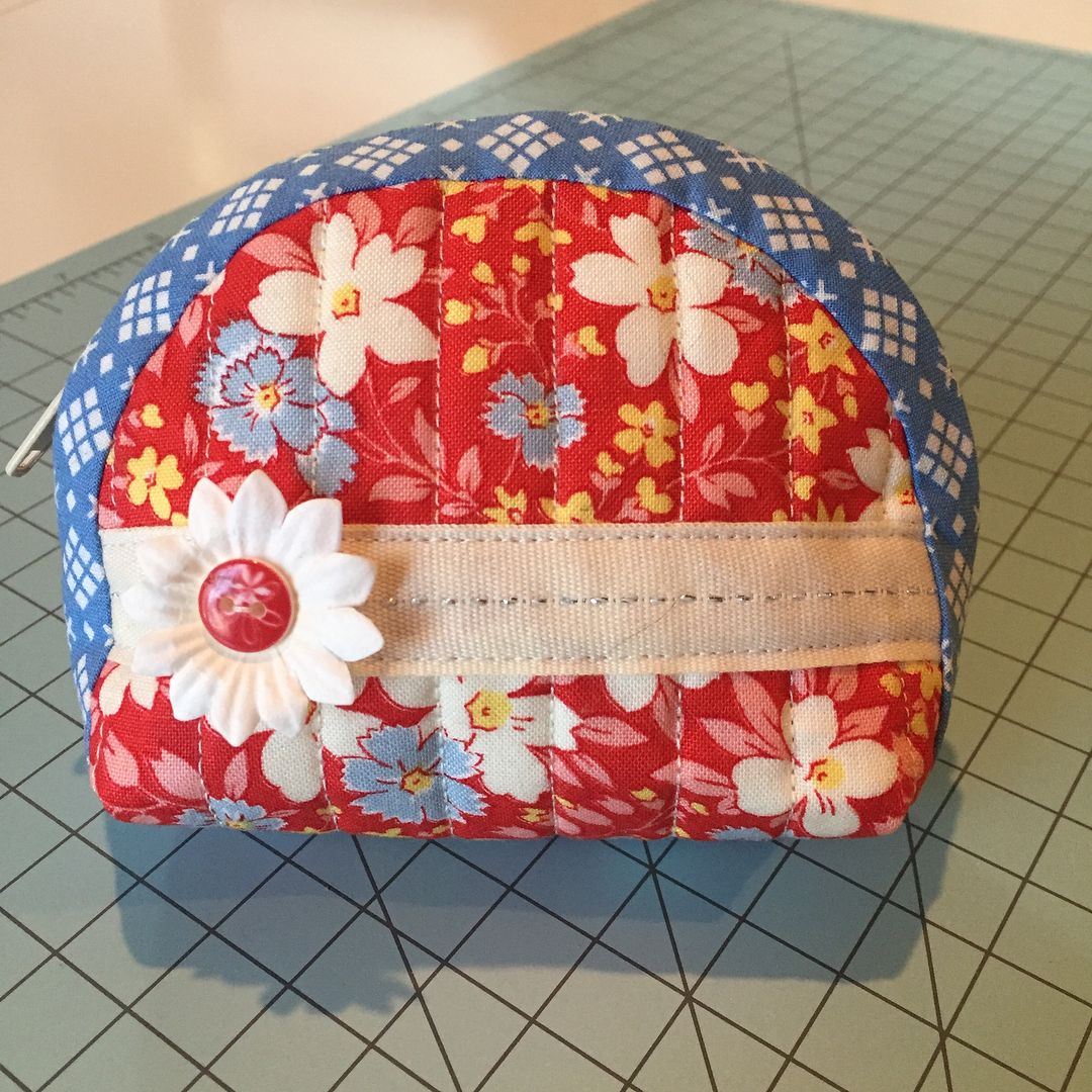  retro mama | Notions Pouch SAL Winner Week 2 Sue @suefromtexas