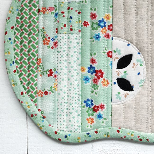  Scrap Happy Sewing apple potholder