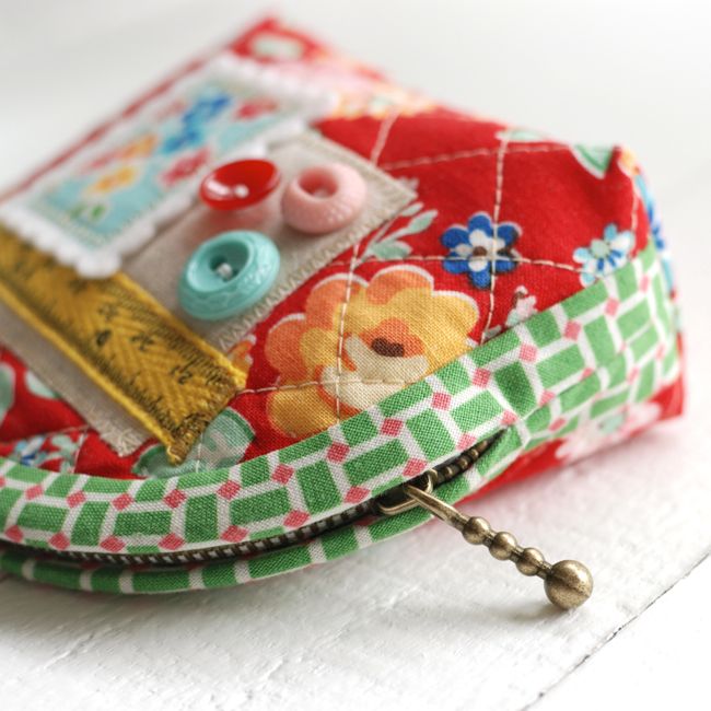  cute little zipper pouch