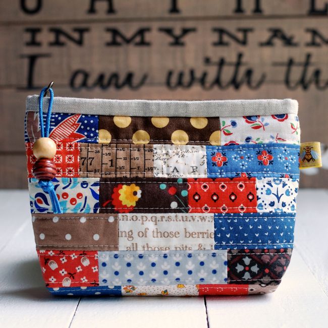  scrappy zipper pouch by Retro Mama