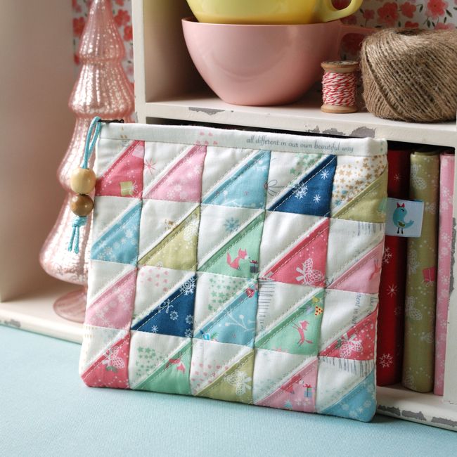  Retro Mama | Bound-All-Around pouch HST with Winter Tales fabrics by Minki Kim